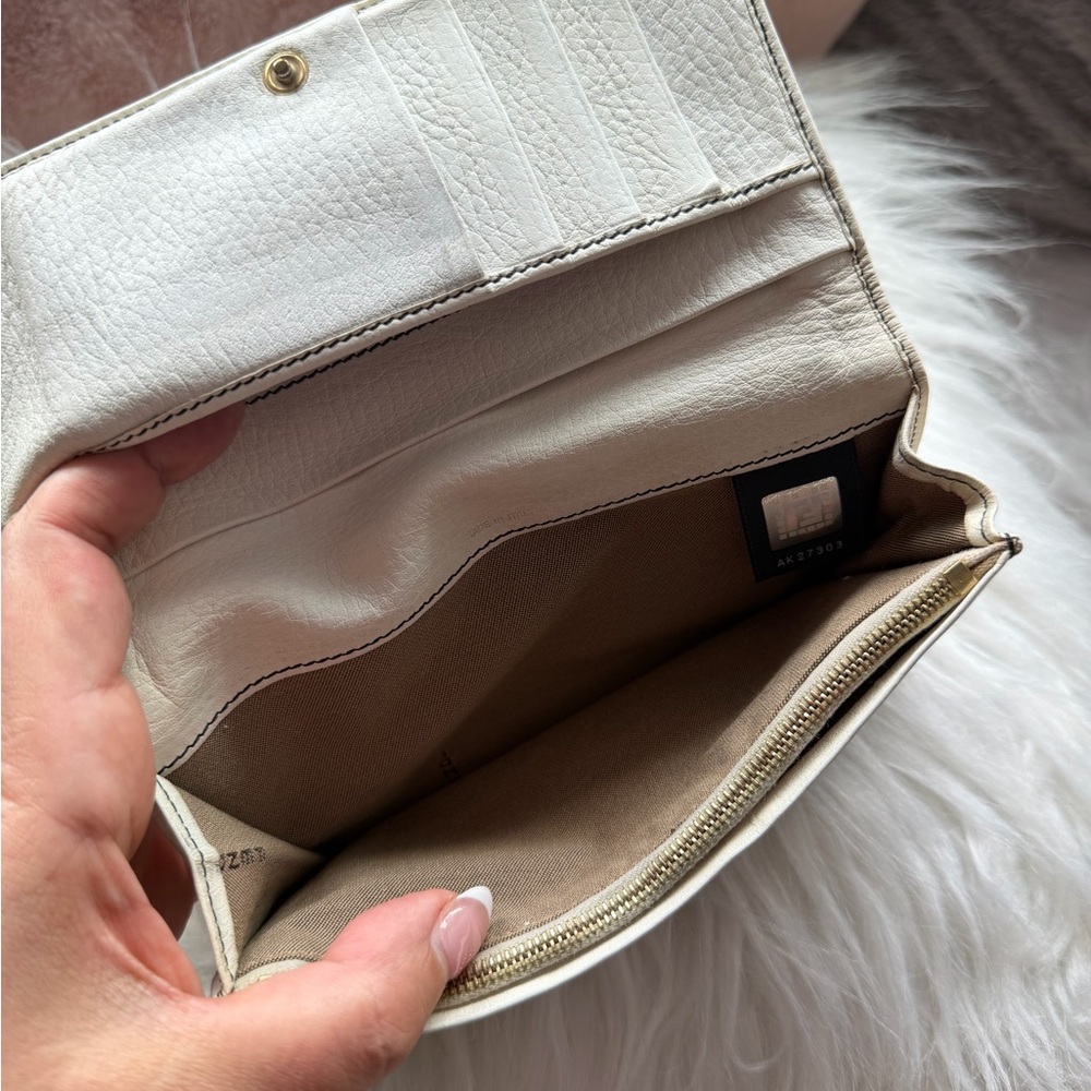 Fendi Black and White FF Monogram Continental Wallet - Picture 6 of 9